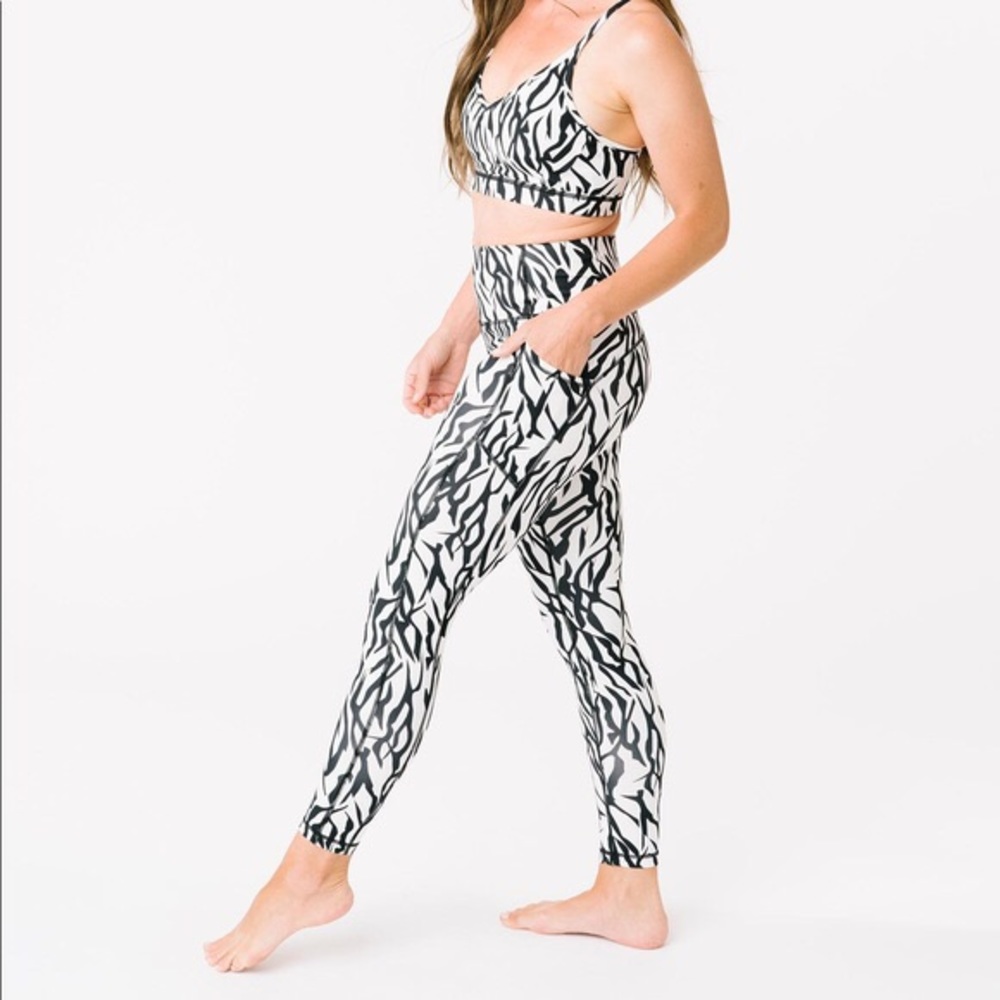 Zyia Safari High Rise Brilliant 7/8 Legging (8/10)